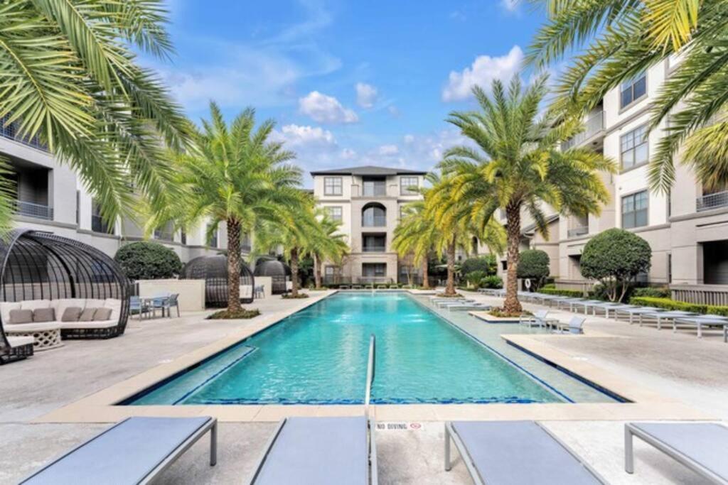 Your Warm Spacious Unit With Pool - Medical Center Houston Eksteriør bilde