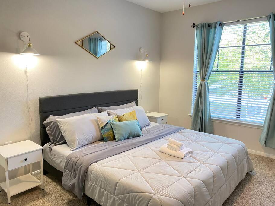 Your Warm Spacious Unit With Pool - Medical Center Houston Eksteriør bilde