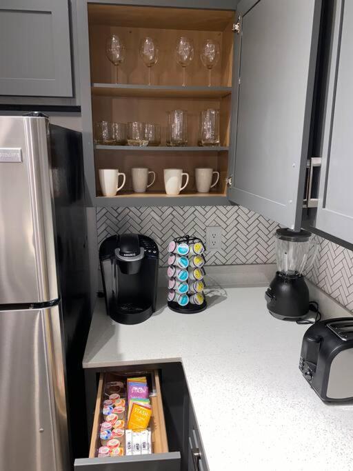 Your Warm Spacious Unit With Pool - Medical Center Houston Eksteriør bilde
