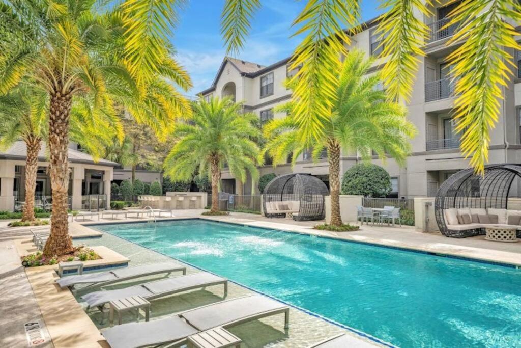 Your Warm Spacious Unit With Pool - Medical Center Houston Eksteriør bilde
