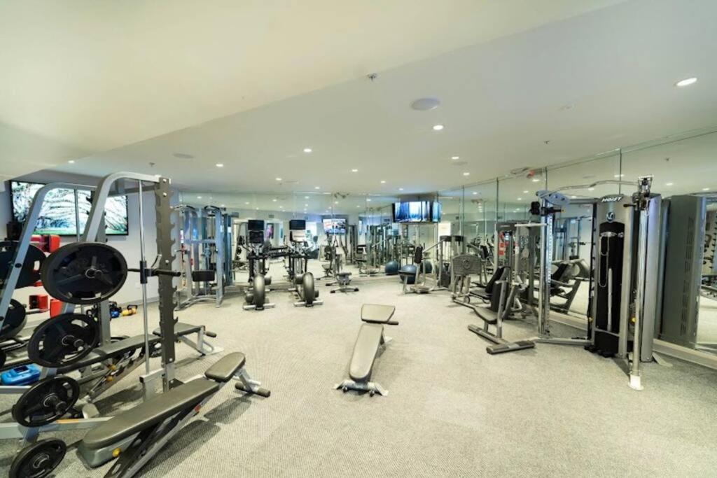 Your Warm Spacious Unit With Pool - Medical Center Houston Eksteriør bilde